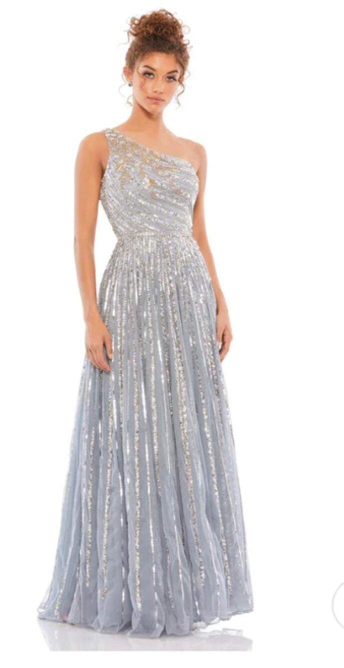 Mac Duggal 5220 Silver Beaded Sequin One Shoulder Formal Gown Size 6 NWT